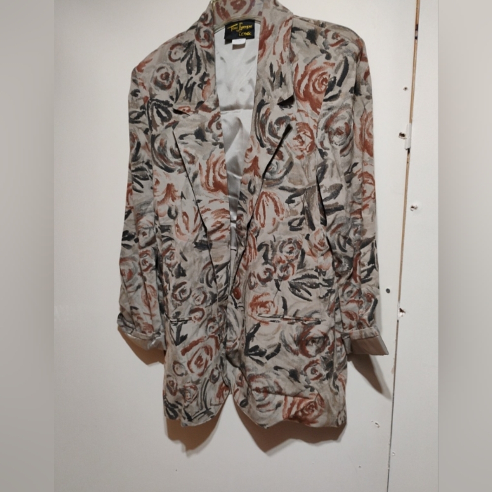 Floral Patterned Blazer
